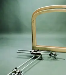 Prípravok Arkade pre nákres oblúkových rámov