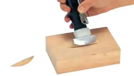 Dávkovací nadstavec na opravu drevených povrchov