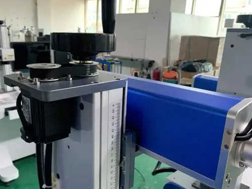 Laserový popisovač LCP-FRZ 50W s automatickým ostrením